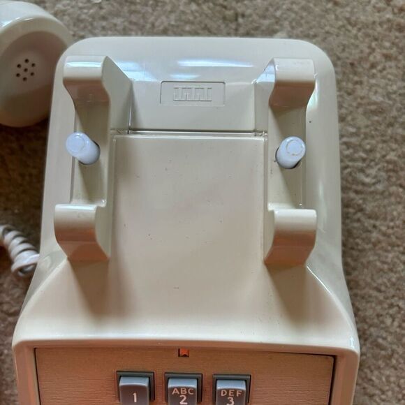 ITT Vintage Beige Touch Tone Phone *Works* - Picture 4 of 10